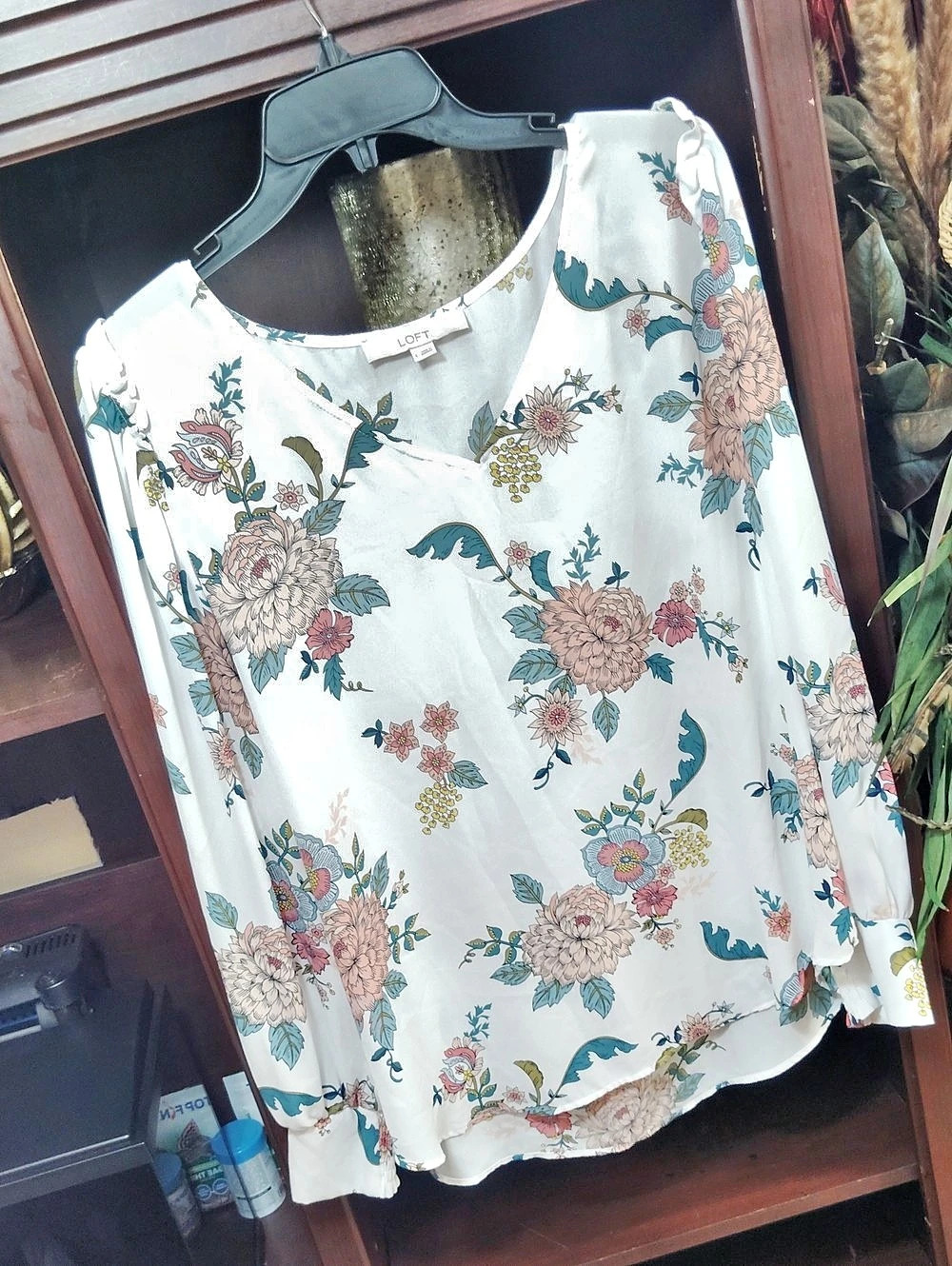 LOFT Floral Blouse in White & Pink Like New